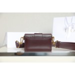 Montaigne Wine Red 𝙢𝙞𝙣𝙞 Box Bag
